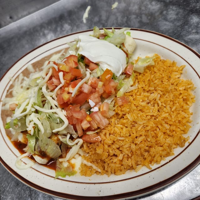 Lunch Burrito Rosas.